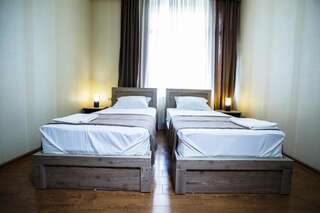 Отель Hotel Old Borjomi Боржоми Стандартный двухместный номер с 1 кроватью или 2 отдельными кроватями-15